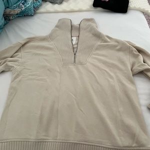Aerie pull over